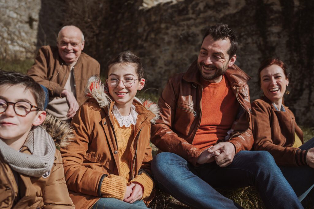 photo de famille naturelle et spontanée