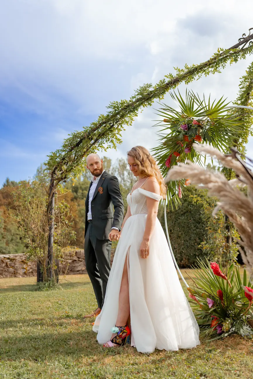 photo de couple de mariage au chateau